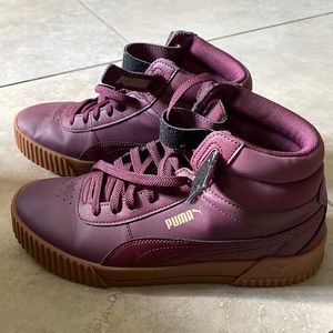 Used, but in great state, I kept it in my closet since last year’s Christmas.